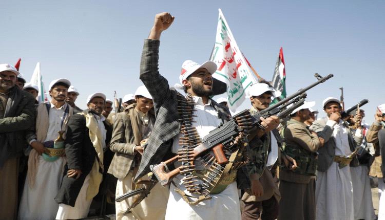 صحيفة سعودية : الحوثيون يستولون على ثلثي الحوالات المالية من السكان