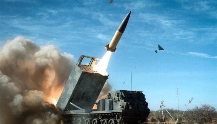 روسيا تتهم أوكرانيا بقصف لوغانسك بصواريخ أمريكية