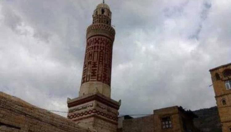 قيادي حوثي يستولي على ملحق مسجد بالقوة ويضمه الى سكنه الخاص في محافظة إب